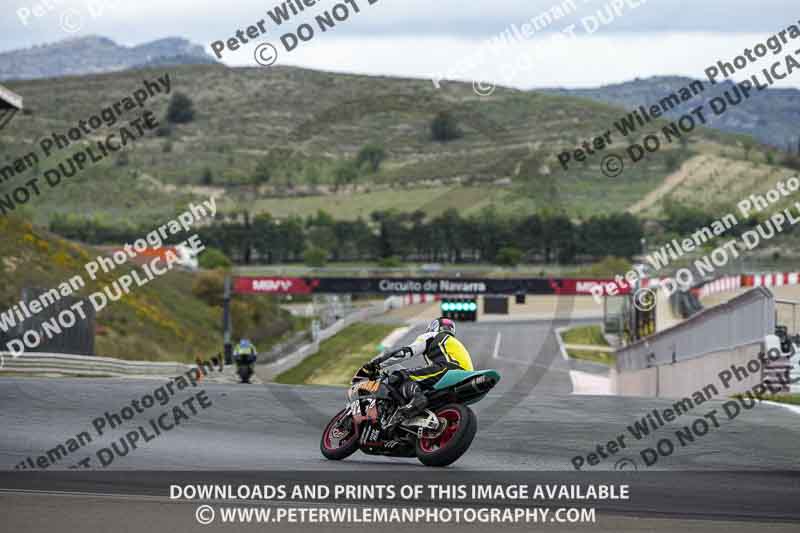 cadwell no limits trackday;cadwell park;cadwell park photographs;cadwell trackday photographs;enduro digital images;event digital images;eventdigitalimages;navarra;no limits trackdays;peter wileman photography;racing digital images;trackday digital images;trackday photos